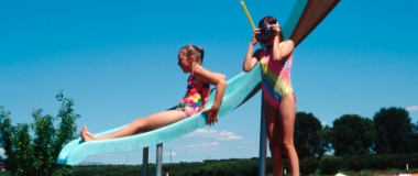 Options in Fibreglass Pool Slides