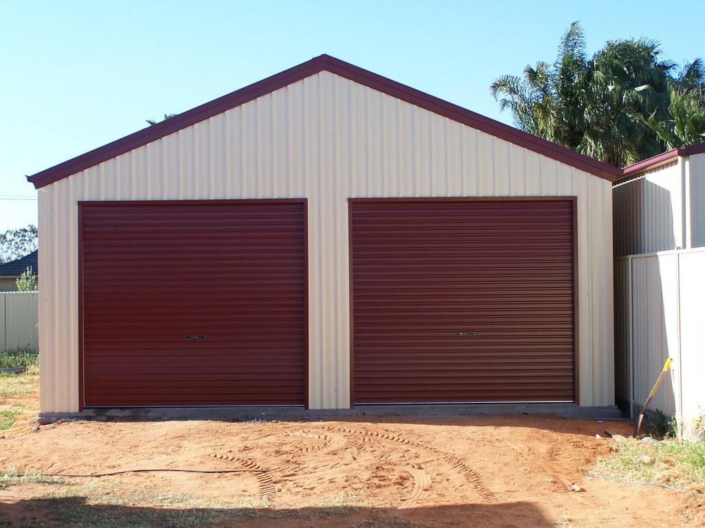 Double Garage including a 22.5deg roof pitchColor-bond color(s) manor 