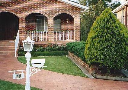 Pergolas, Garden Paths & Retaining Walls