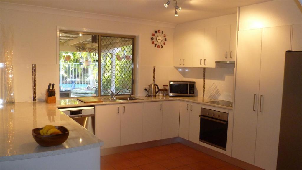 Millbend  kichen modification using existing cabinets