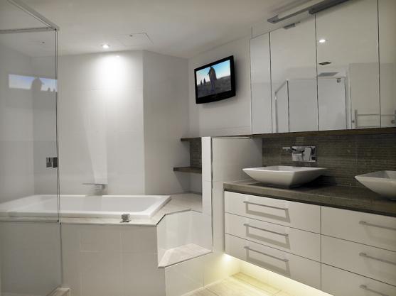 Bathroom Design Ideas by Red Interiors
