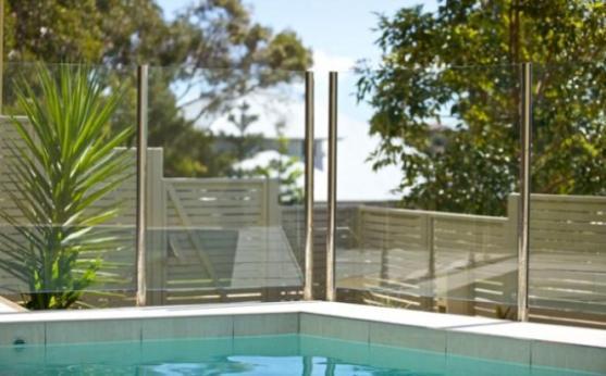 Pool fencing