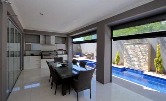 Dining Room Ideas by Albric Homes Pty Ltd