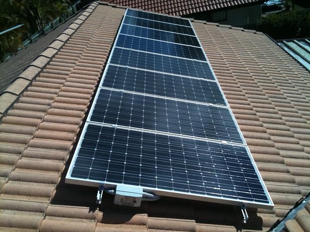 1.5kWh system (Smaller 8 panel system)