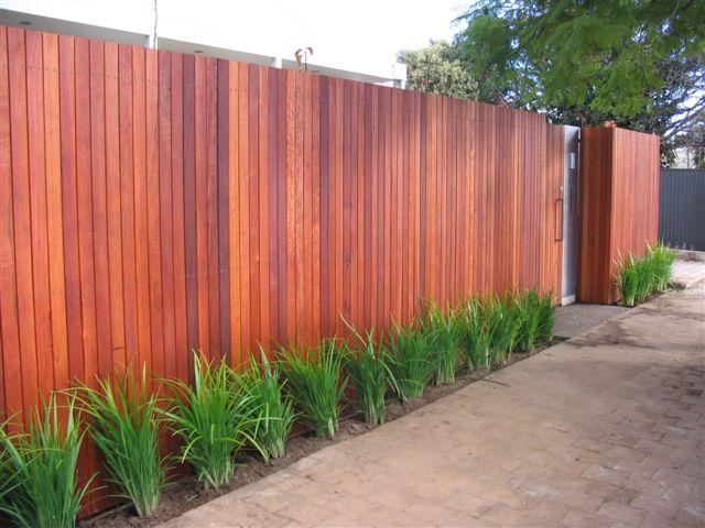 Timber Fences - Galleries - Jim's Fencing Melbourne