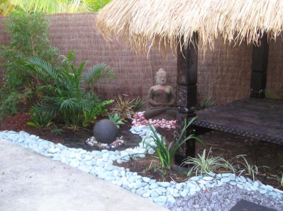 Garden Art Ideas by Side Cuts Lawn Maintenance