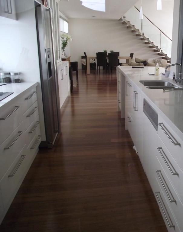 Cabinets, Benchtops and Splashbacks