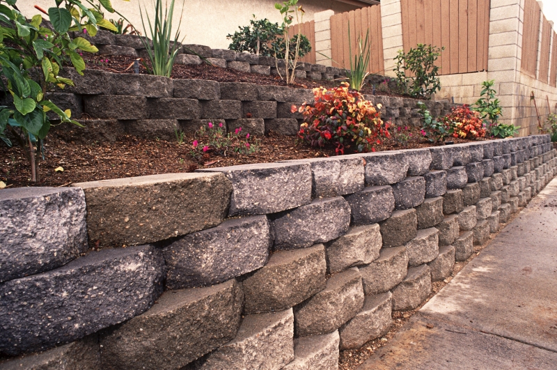 What is a Decorative Retaining Wall? - hipages.com.au