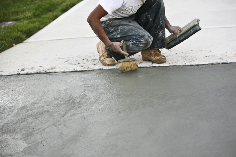 concrete driveway cost repair much does concreting driveways franchise opportunities resurfacing homeimprovementpages putting franchises prices franchising finishing touches stop guide