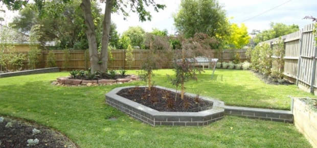 7 Ideas for Garden Edging