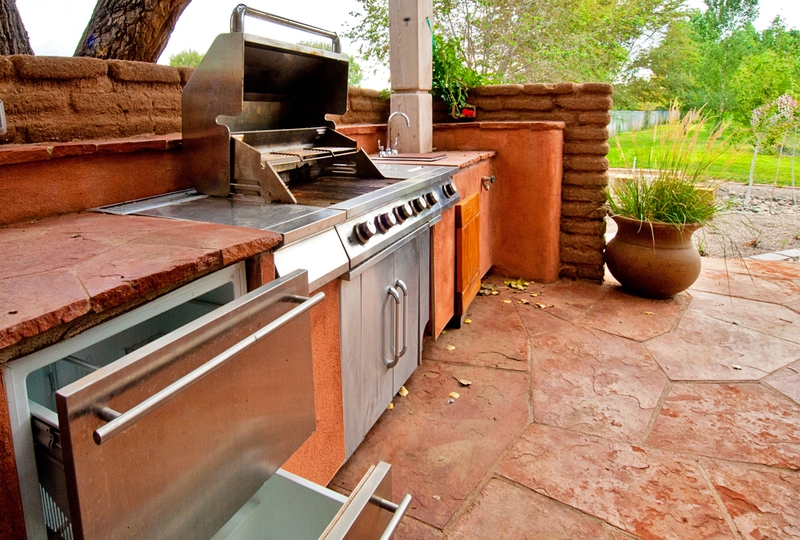 How Much Does An Outdoor Kitchen Cost, Why Are Outdoor Kitchens So Expensive