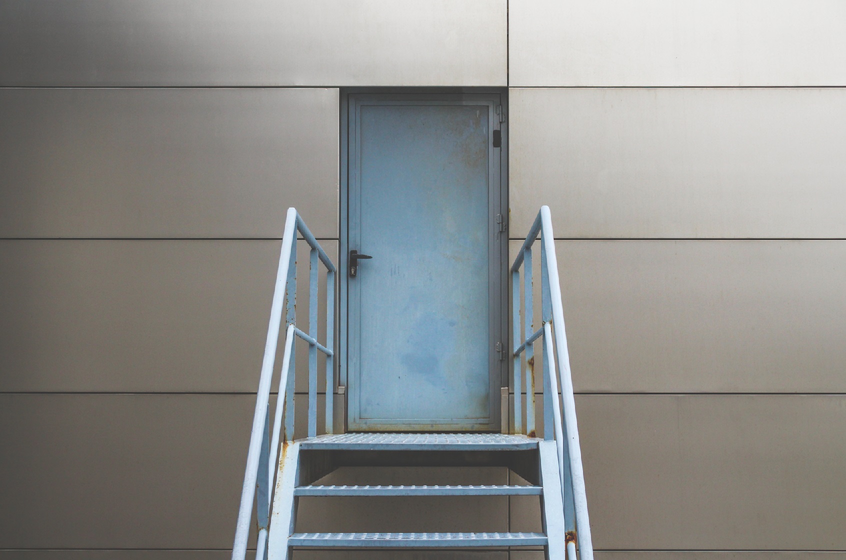 How Many Exterior Steps Require A Handrail?