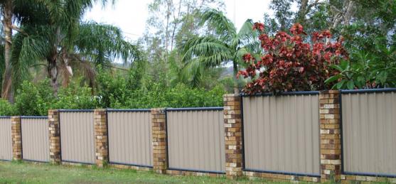 How to choose the right garden fencing