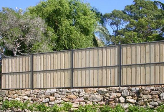 Timber Fencing Design Ideas - Get Inspired by photos of Timber Fencing ...