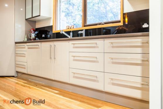 Options cabinet trade