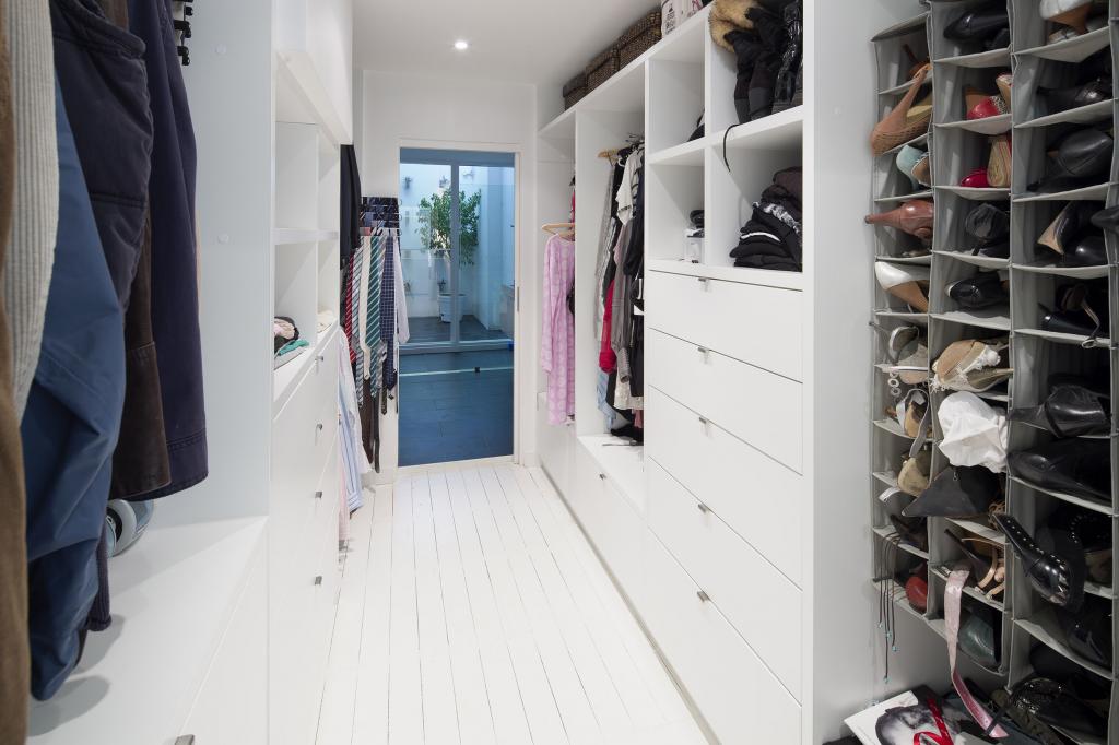 Walk In Wardrobes Inspiration - Henarise Pty Ltd - Australia | hipages ...