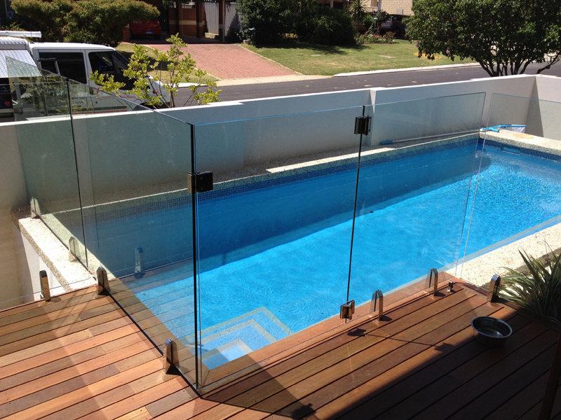 Pool Fencing Design Ideas - Get Inspired by photos of Pool Fencing from ...