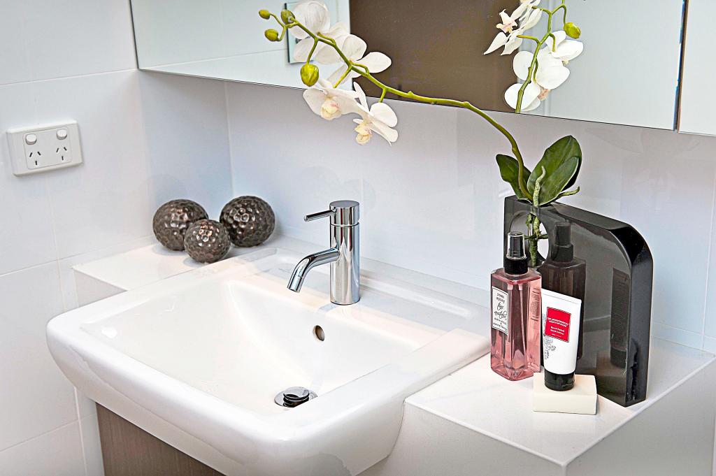 Bathroom Basin Design Ideas Get Inspired by photos of Bathroom Basins