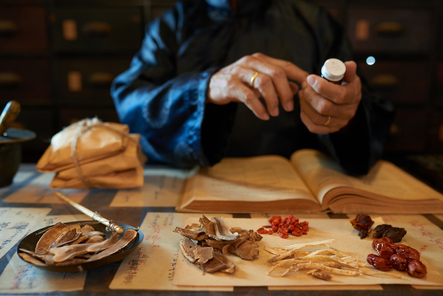 What is Traditional Chinese Medicine & Its Benefits?